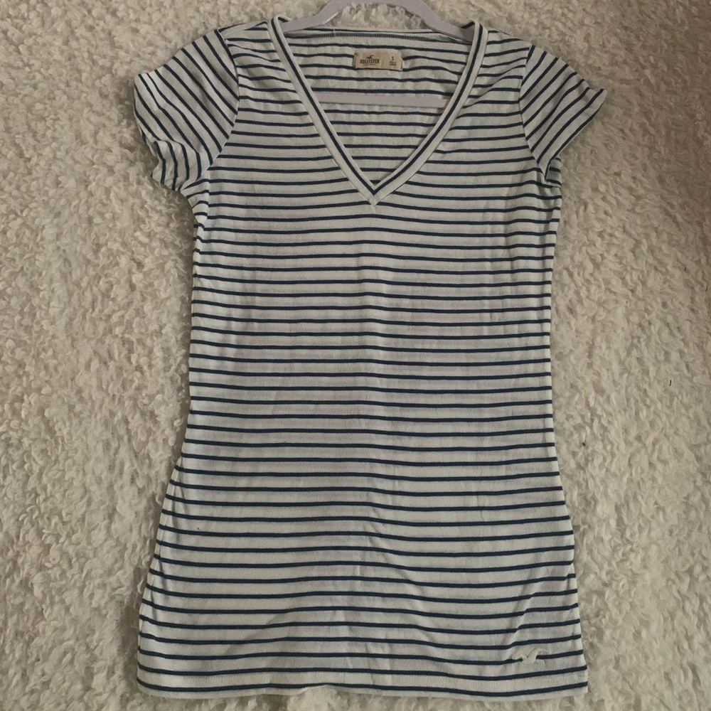 Hollister Womens V Neck Tshirt Small